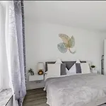 Prime Host Lovely شقة كارلسروه